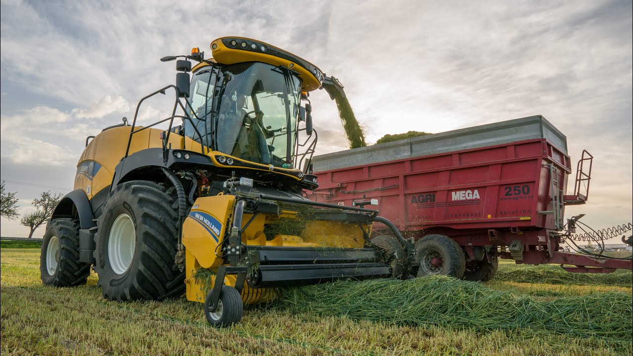 NEW HOLLAND FR920 FORAGE CRUISER | Case IH Tractors - YouTube