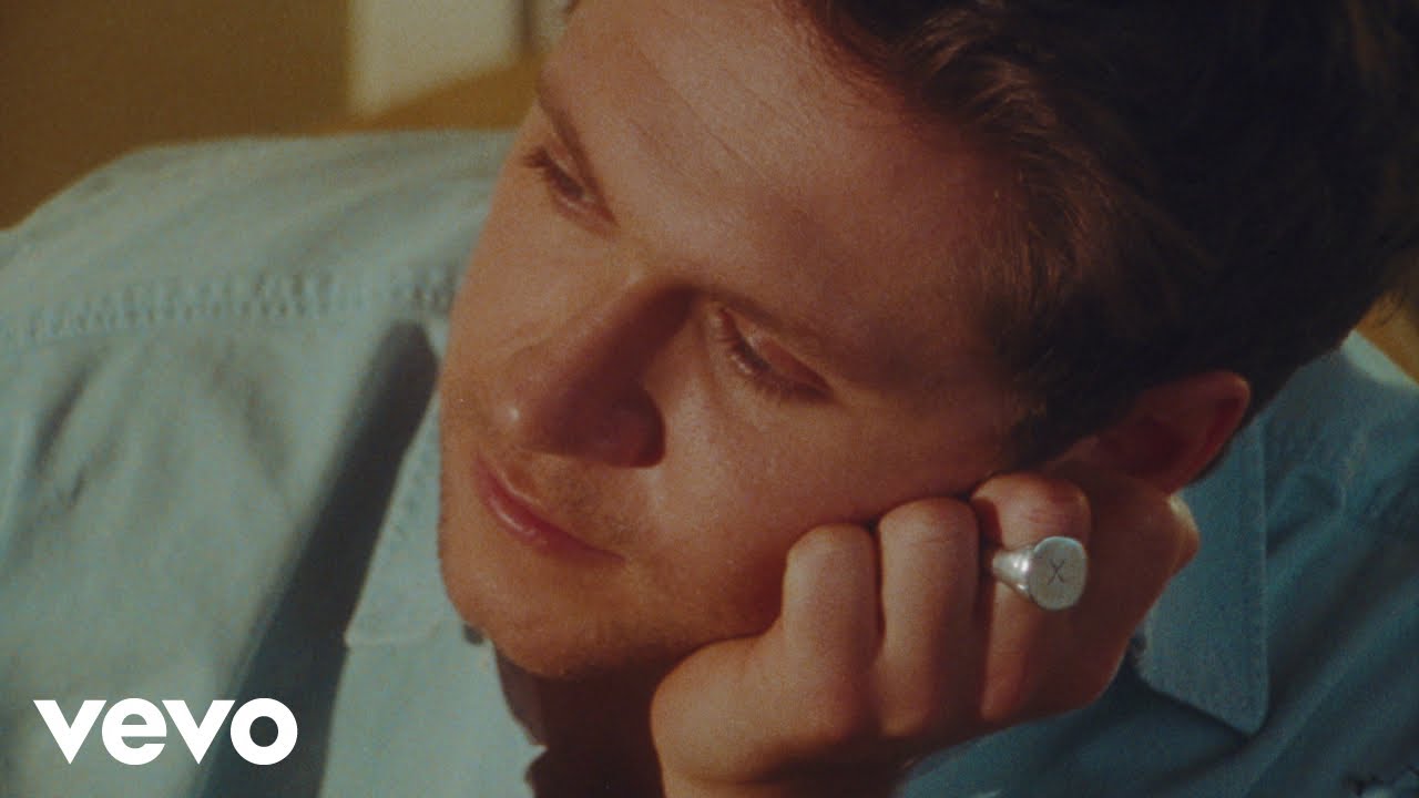 Watch Niall Horan - Must Be Love (Official Audio) on YouTube