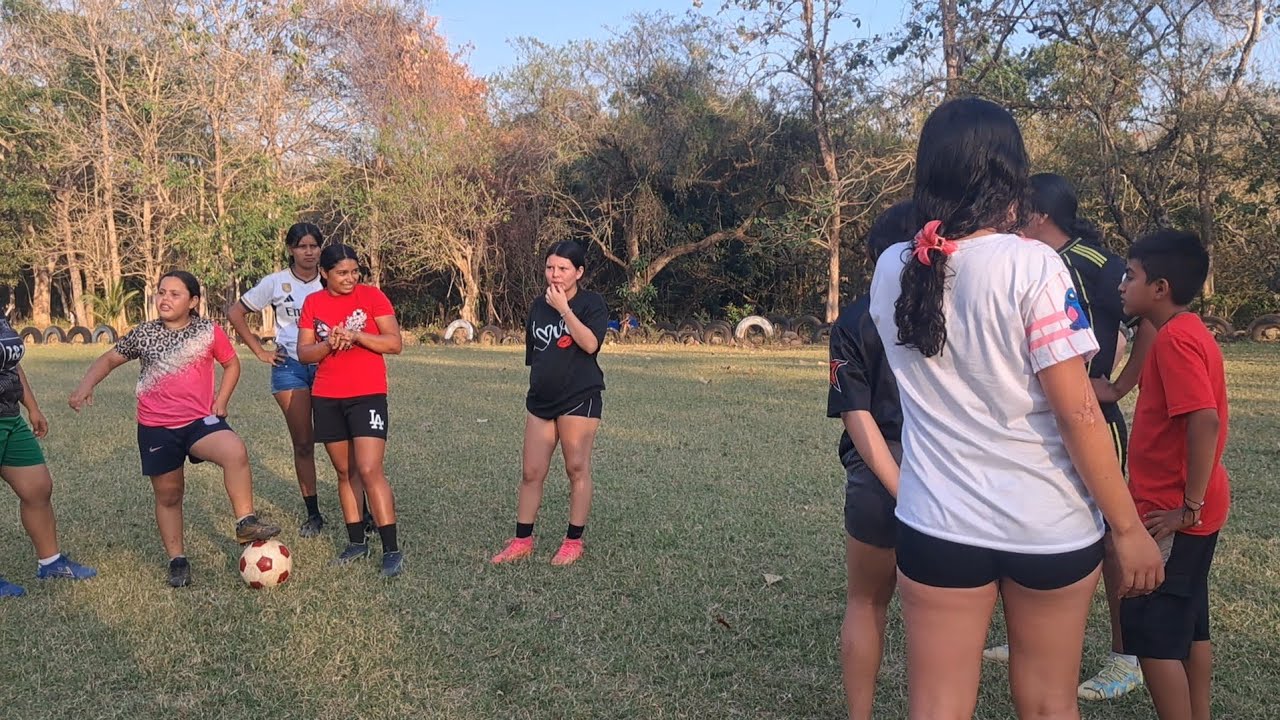Enpesamos armando el equipo tenemos nuevas niñas ⚽️⚽️