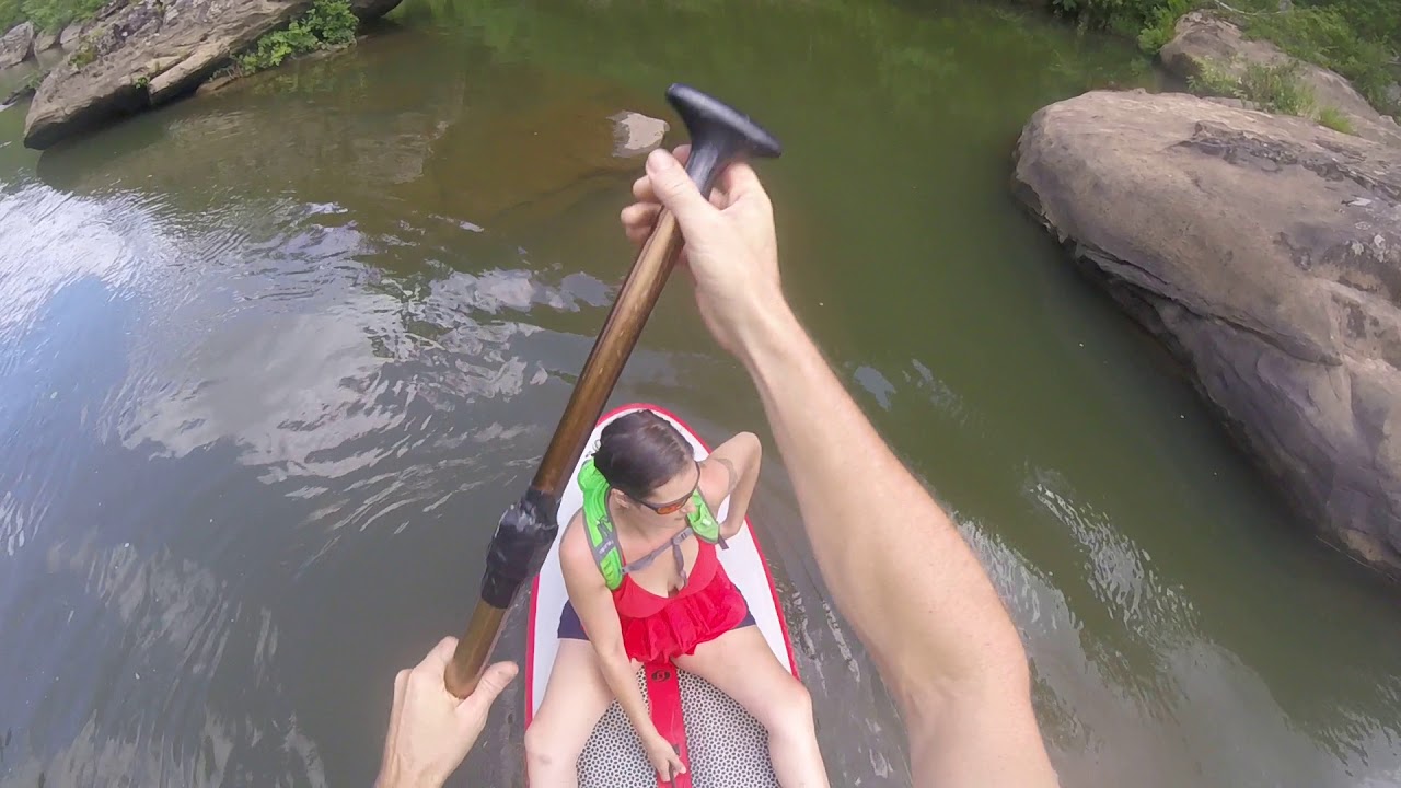 Guarda wife and I both on a 8 Foot inflatable SUP su YouTube Guarda wife and I both on a 8 Foot inflatable SUP su YouTube