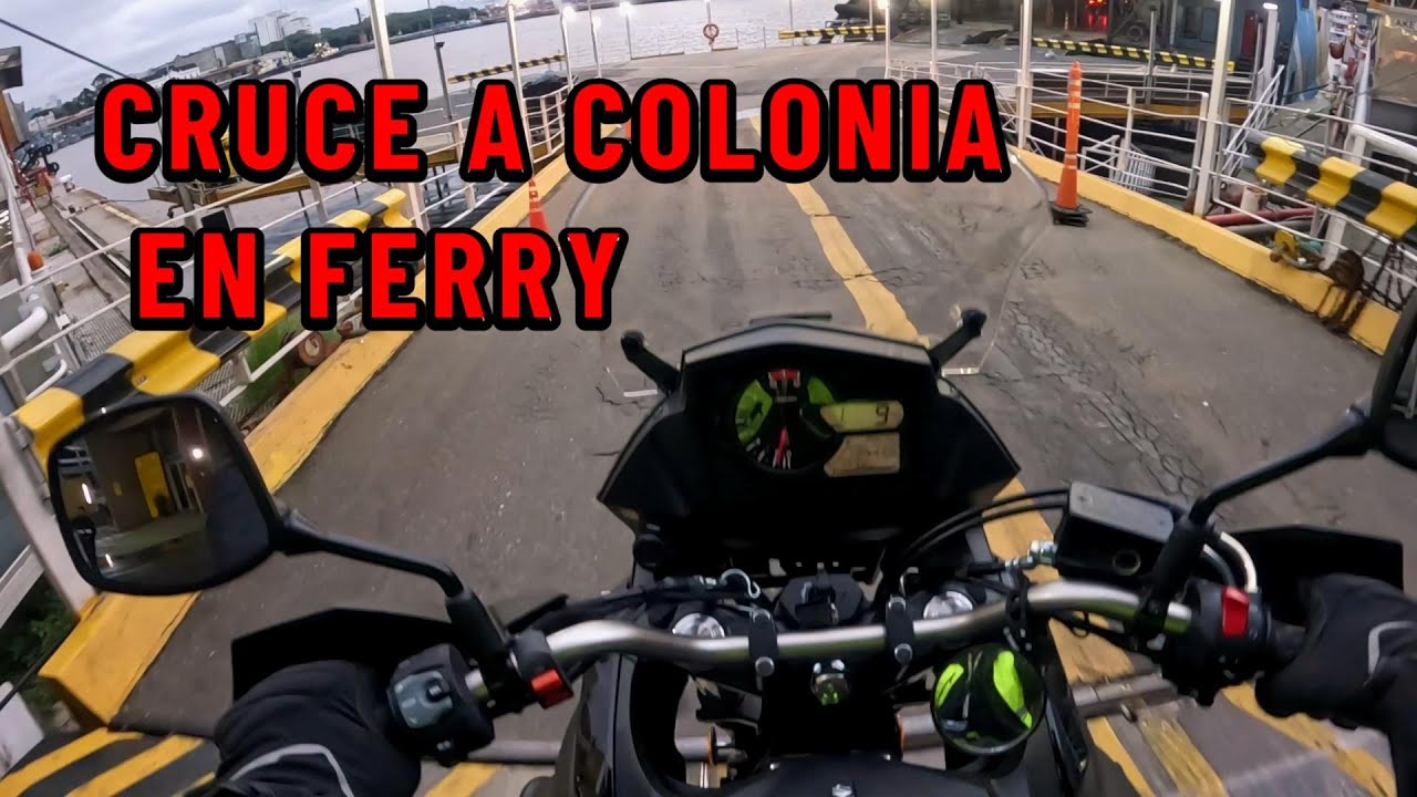 Cruzamos la moto en Ferry a Colonia