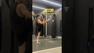 Axe kick in BODYCOMBAT tutorial #bodycombat #lesmills