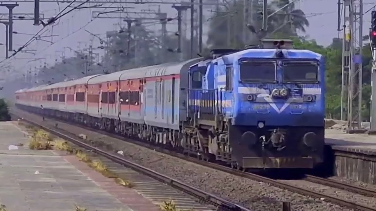40239 KJM WDP-4D IN CAB-2 FORWARD IN BLEED BLUE LIVERY HAULING 16588 BIKANER YESVANTPUR EXPRESS 