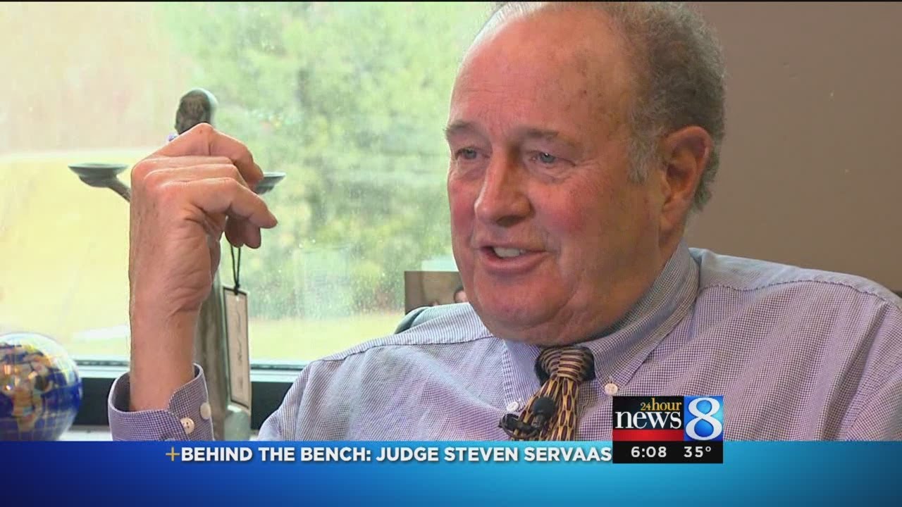Judge Steven Servaas announces his retirement