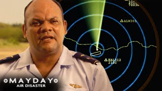 The Plane That Wouldn't Talk | Faulty Readings | FULL EPISODE | Mayday: Air Disaster