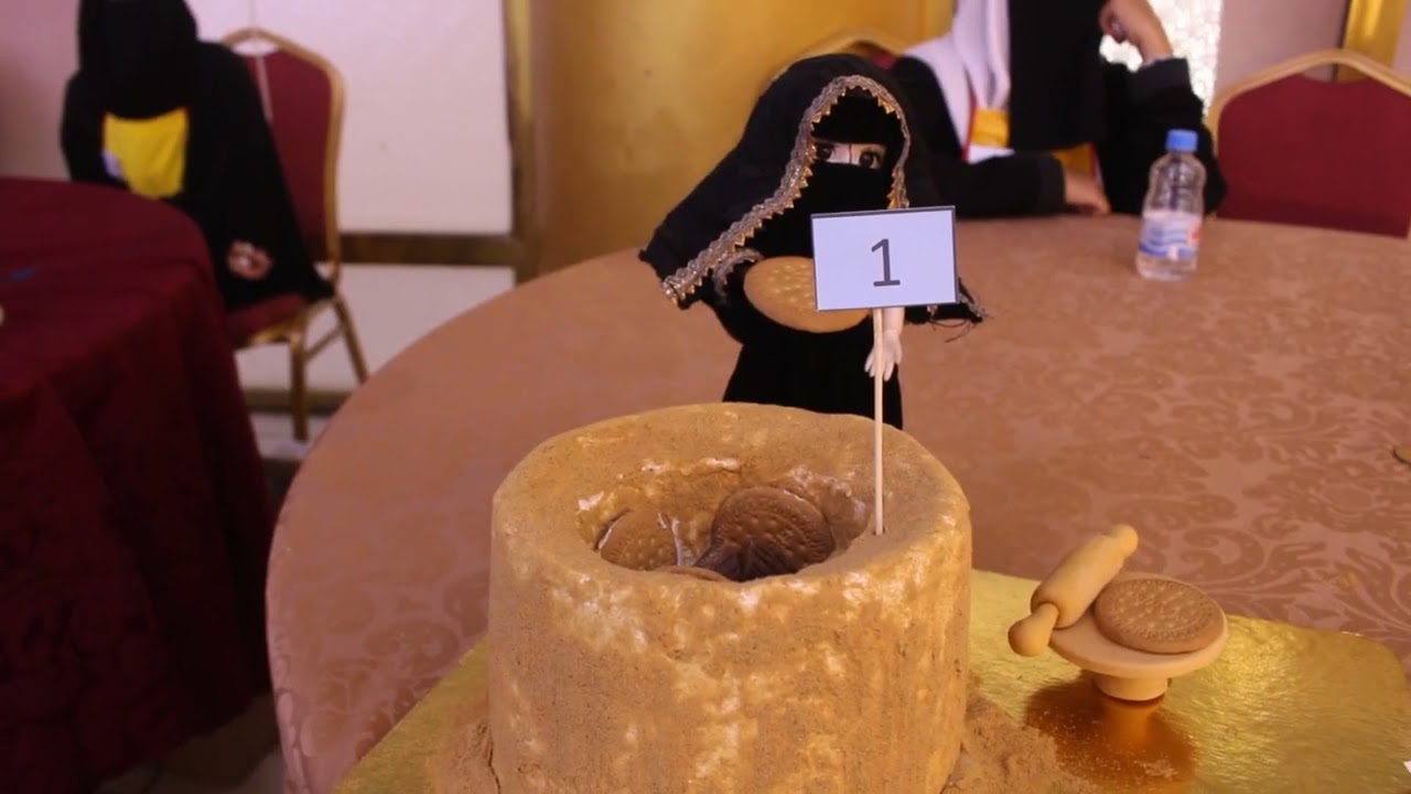 المدير العام لمدينة المكلا ومدير تربية المكلا يشهدان الحفل الختامي لبرنامج توب شيف ماري تيشوب