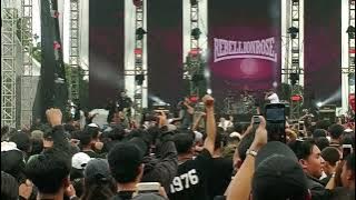 Rebellion Rose - Aku, Kamu Dan Samudera Live At Curvasud Fest Sleman