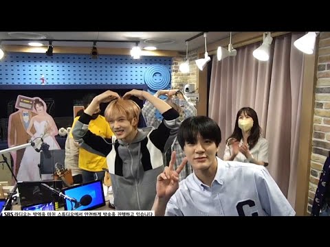 [NCT DREAM] 카메라에 별안간 인사하는 드림이들...🤭🤭