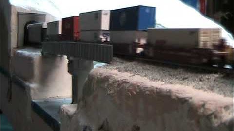 N scale CSX Intermodal w/ sound