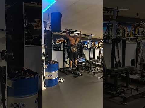 تمرين ضهر من اهم تمارين هوا عقله تكنيك خنفشاري تحياتي لكم متابعيني تابعوني الاجسام