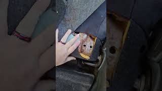 2005 Scion Xb rear seat removal and install.