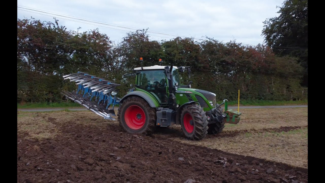 Fendt 516 Vario & 5 furrow Lemken plough