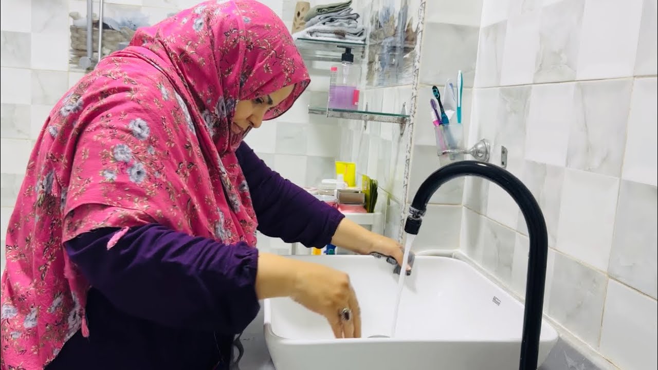 مش هينفع اسكت 🙅 اكتر من كده وانا شيفاها تضرب تقلب