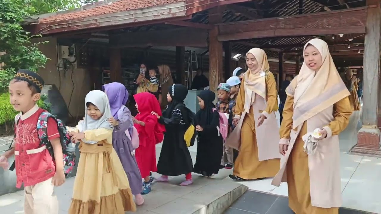 KUNJUNGAN KE MAKAM MAULANA MALIK IBRAHIM 2025 - KB TK PLUS HAFIDZUL QUR'AN