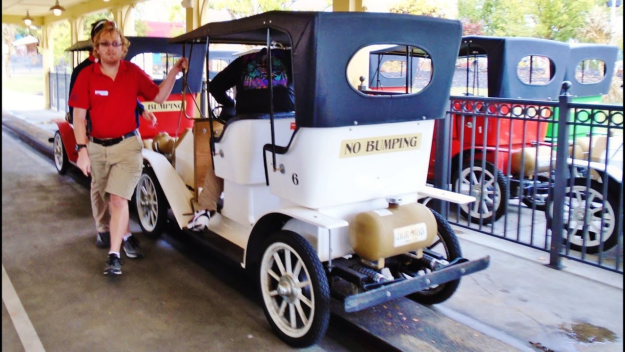 KINGS MILLS ANTIQUE AUTOS ANTIQUE CARS KINGS ISLAND HAUNT 2023 kings-mills-antique-autos-antique-cars-kings-island-haunt-2023