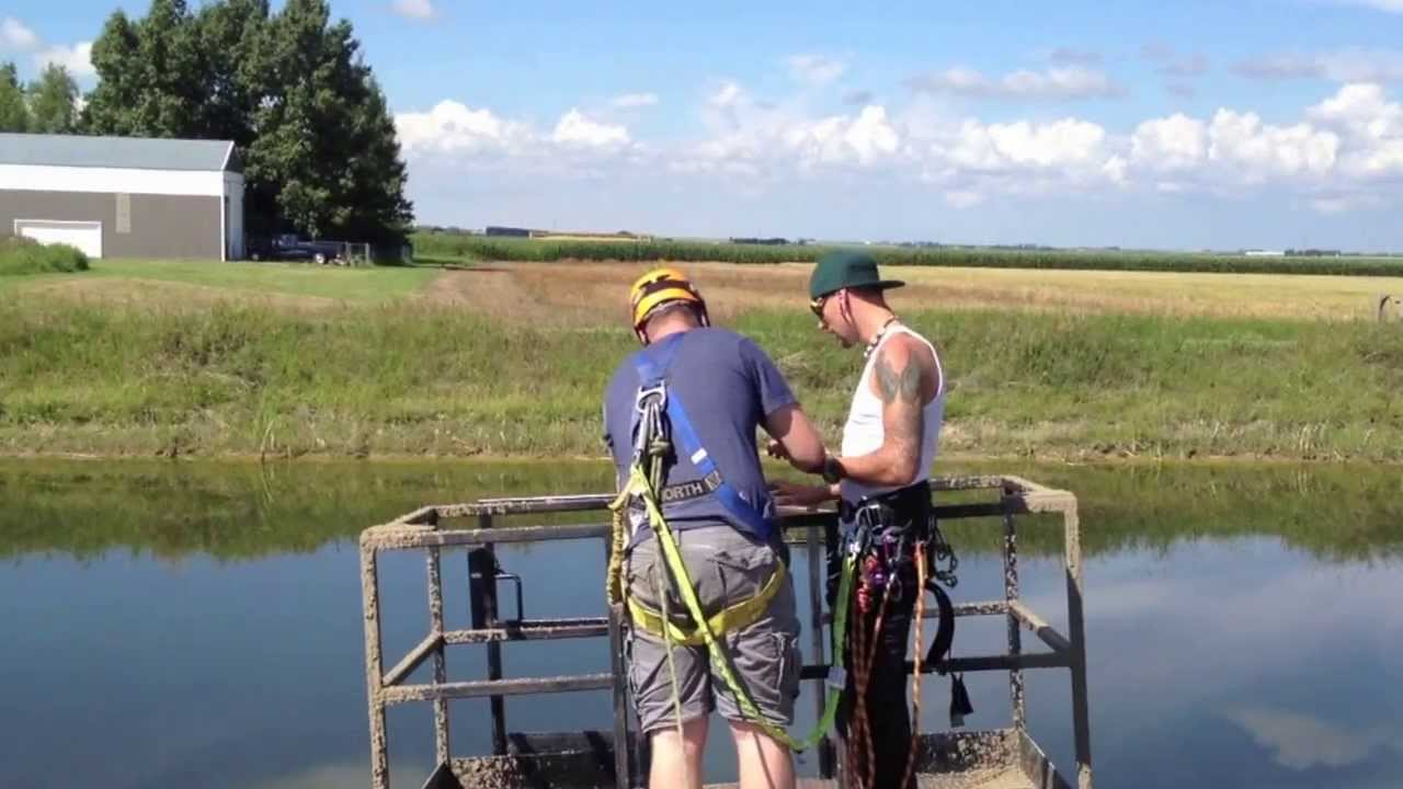 Funny Bachelor Party Bungee Jump Prank