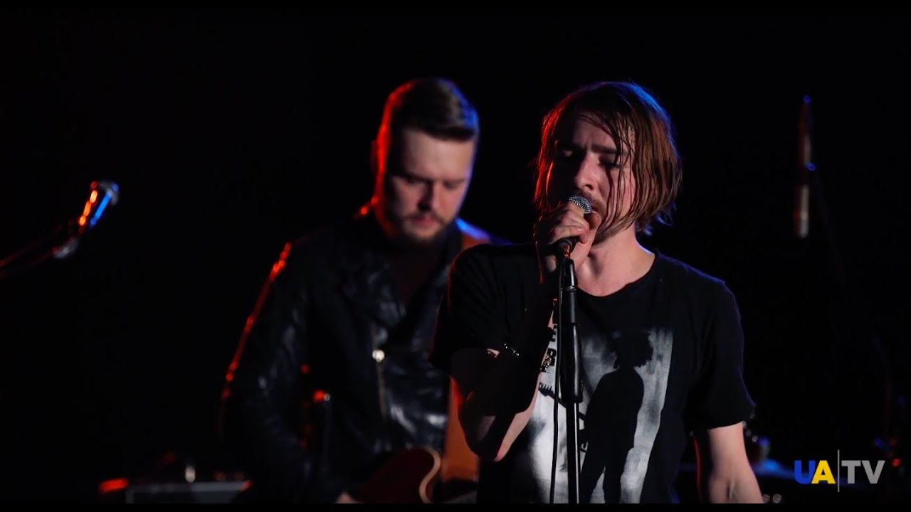 Guarda RADIO PLUSH - Broken Dike (live at school) su YouTube Guarda RADIO PLUSH - Broken Dike (live at school) su YouTube