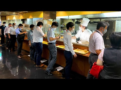 Lightning Omelettes! Mr. Yoshida's ULTRA FAST Japanese Cafeteria Skills!