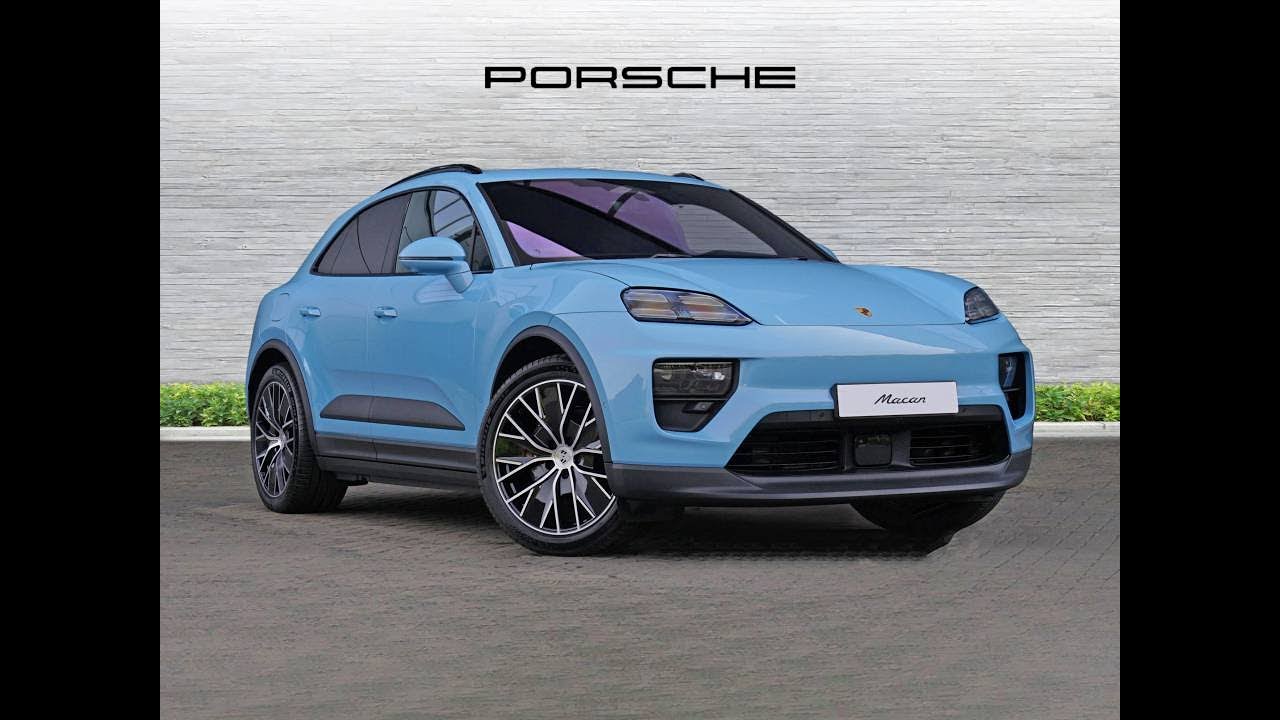 Macan 4 Electric | Frozen blue metallic | CN75UDZ