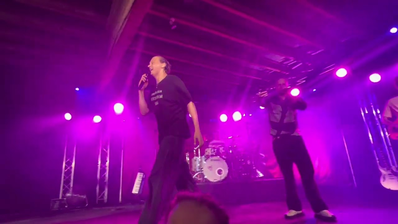 Roope Salminen ja Koirat Aitoon Kirkastusjuhlat 5.7.2025 -Freestylerap-