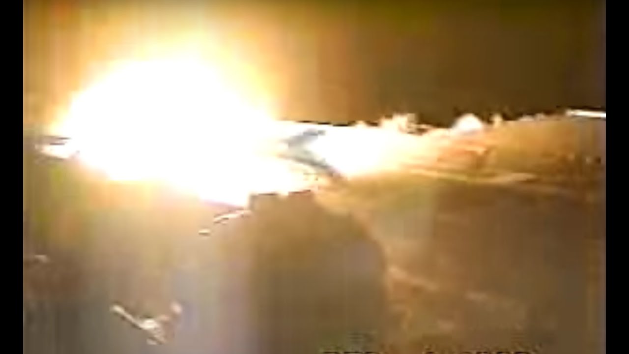 F/A-18 Hornet Carrier Crash at Night - YouTube