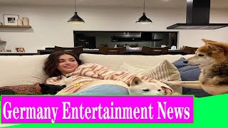 Sara Sampaio And Shanina Shaik Lock Lips And Sing Along To Hilary Duff At The Daily Front Row 20Th A