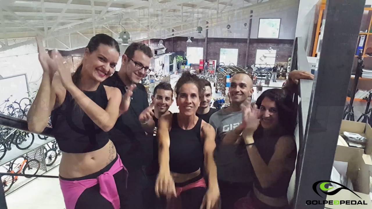 GOLPE DE PEDAL al ritmo de "LA BICICLETA" YouTube