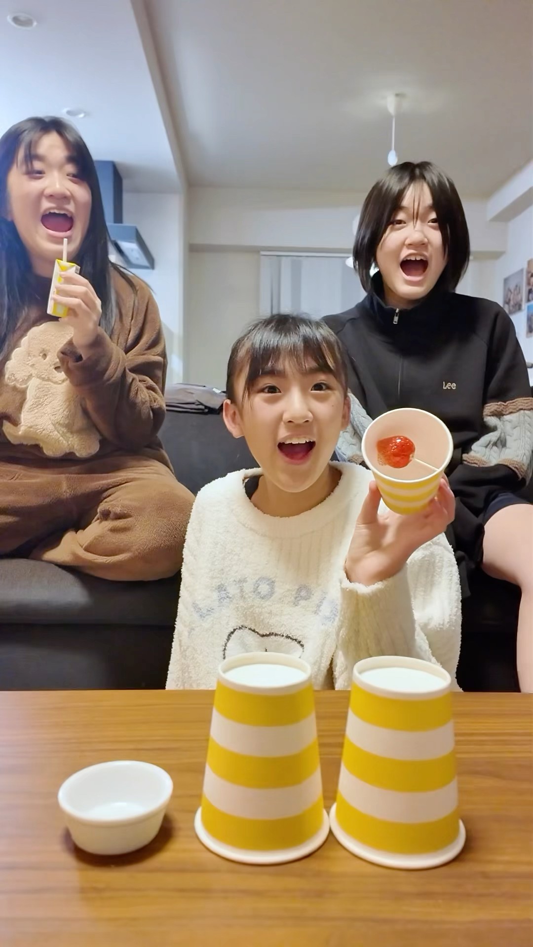 いちごあめどーれだ？ハズしたら罰ゲーム！2回戦　#shorts