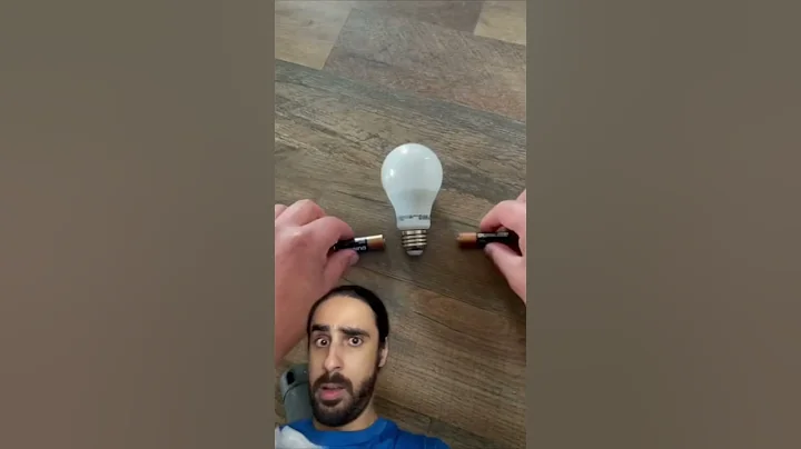 Light Bulb + Battery Life Hack You Won’t Believe!!!! 💡😵