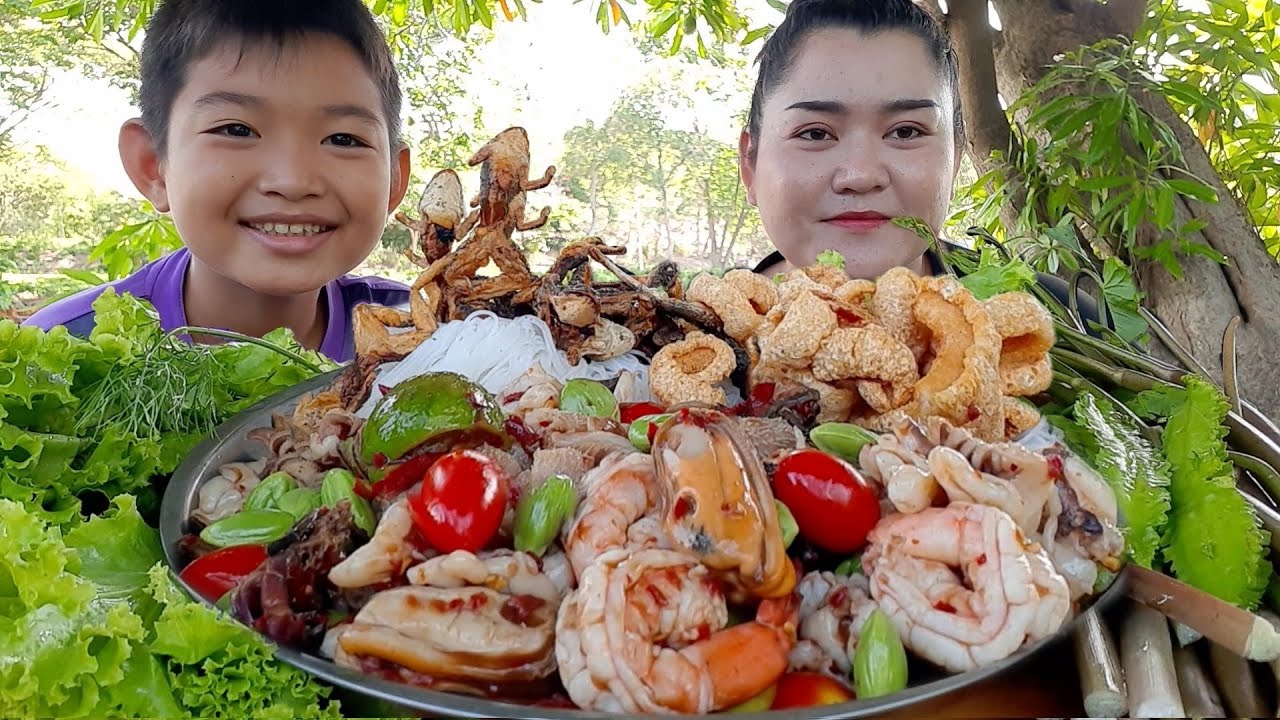 ตำมั่วทะเลรวมมิตร กินกับเขียดทอดแคปหมูกรอบๆ 24 มิถุนายน ค.ศ. 2021
