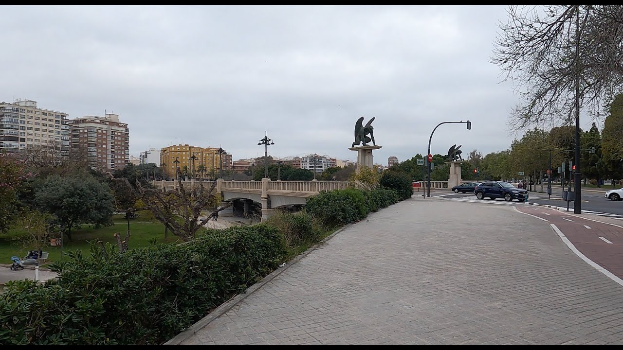 Caminando por Pº de la Alameda y Av. de Francia I Valencia, España I 4K walking I abril 2022
