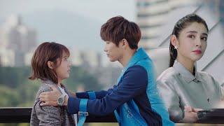 心机女故意针对灰姑娘帅老板偷偷鼓励灰姑娘浪漫星星The Faded Light Years