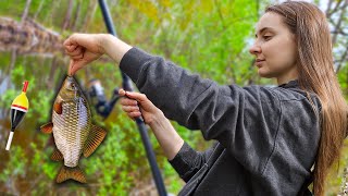 Spring fishing in Ukrainian village. Сrispy fried carp, so delicious!