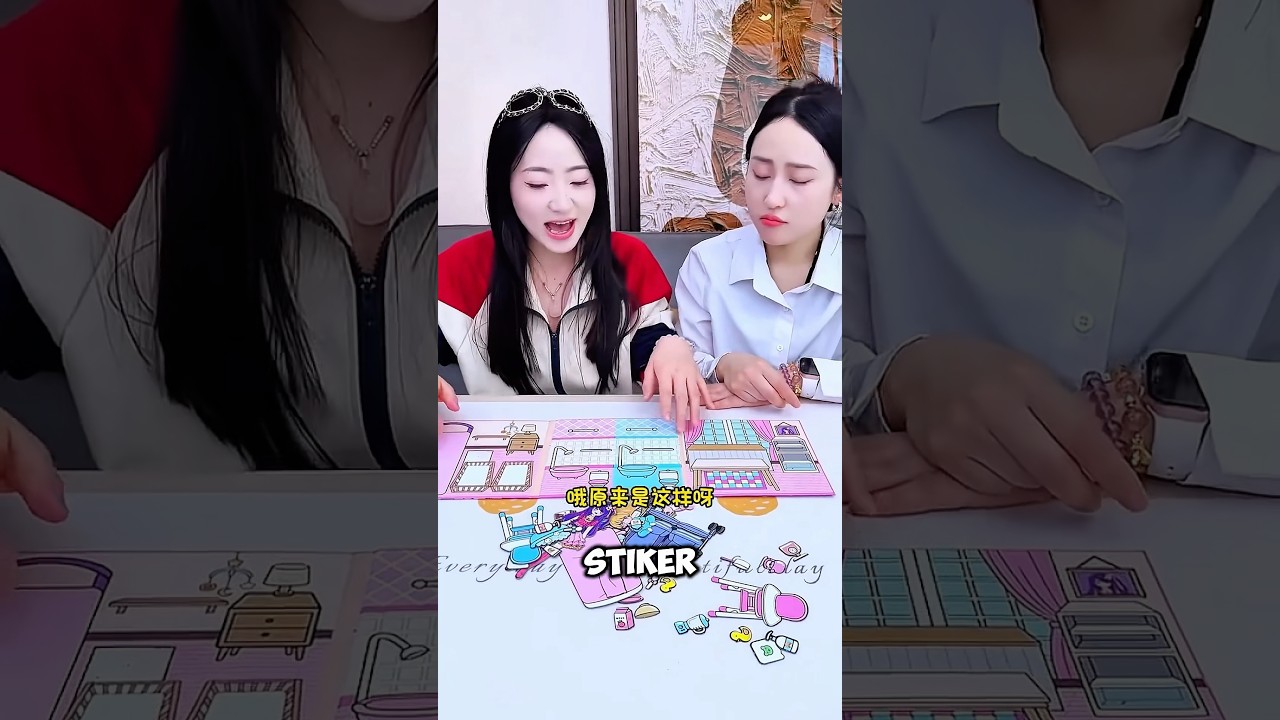 Ketahuan Coret-Coret Buku Mainan