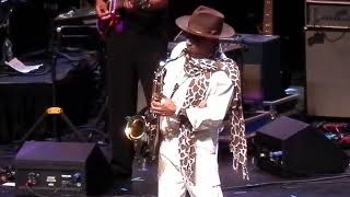 'Wailing' Kirk Whalum - "Big Ol' Shoes" "Mister Magic" (LIVE) 'Mableton'