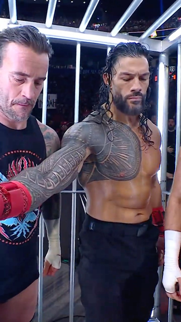 Roman Reigns wasn’t having it with CM Punk… ? #SurvivorSeries #WarGames