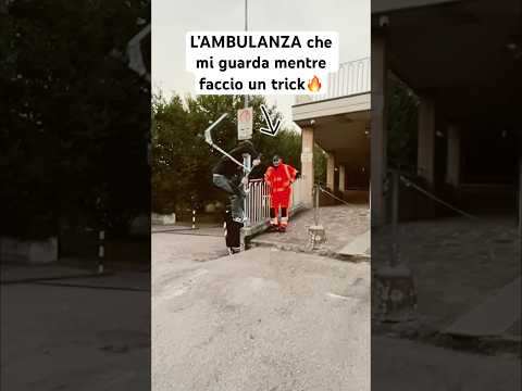 Video ?L’AMBULANZA? #tricks #ambulance #shorts #viral