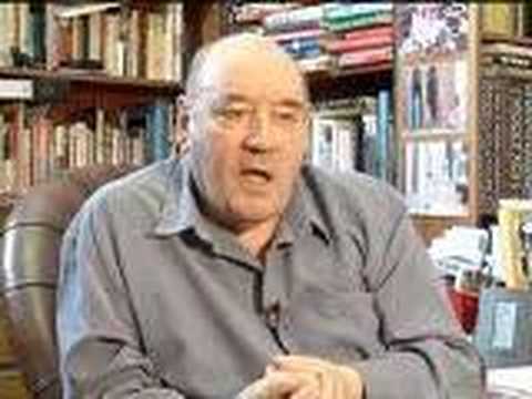 desmond morris Desmond morris desmond morris (born 24 january 1928 in the village of purton, uk) is most famous for his work as a zoologist and ethologisthe was educated at dauntseys school, west lavington, wiltshire and first came to public attention in the 1950s as a presenter of the itv television programme zoo time. desmond morris Desmond morris desmond morris (born 24 january 1928 in the village of purton, uk) is most famous for his work as a zoologist and ethologisthe was educated at dauntseys school, west lavington, wiltshire and first came to public attention in the 1950s as a presenter of the itv television programme zoo time.