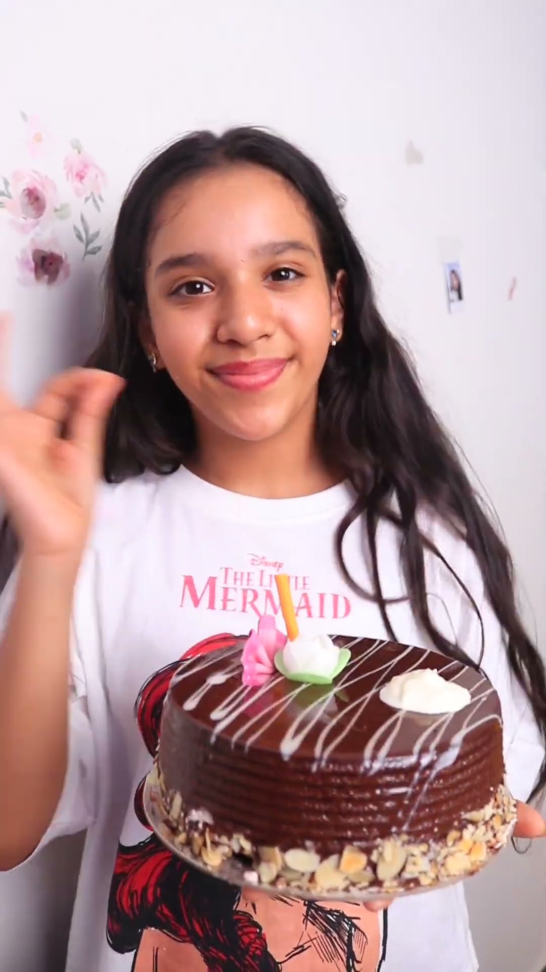 Ice cream challenge! chocolate  cake vs watermelon شفا تحدي ايسكريم رولز! كيكة ضد البطيخة