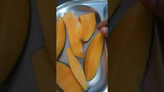 #shorts yummy yummy mangoes 