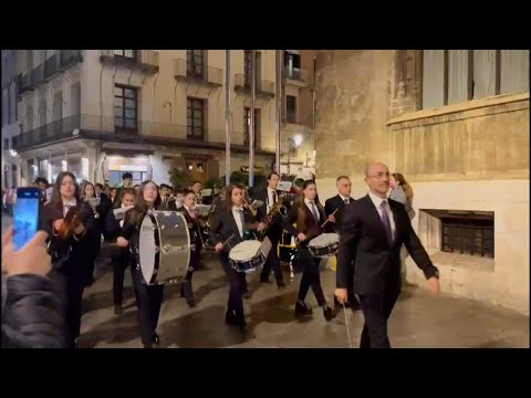La Banda de Música de Ponferrada desfila en Valencia para hacer la Ofrenda a la Virgen