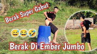 Comedy Funny - Berak Di Ember Besar