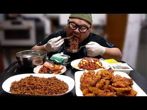 <strong>쯔란</strong> 윙봉 치킨에 꾸덕한 짜슐랭~ 오므라이스까지 칼로리 대폭발ㅋㅋ│Chicken and black bean noodles Mukbang Eatingshow