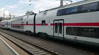 ÖBB CAT 1016 016-8 schleppt den defekten ÖBB 4010 606/106 Richtung Wien bei der Abfahrt in Linz Hbf. ÖBB CAT 1016 016-8 schleppt den defekten ÖBB 4010 606/106 Richtung Wien bei der Abfahrt in Linz Hbf.