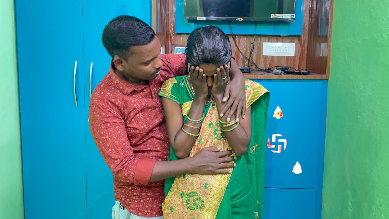 ఇప్పుడేం చేయాల నాకేం అర్థం కావట్లేదు  మొత్తం లేపేసారు   village ammaiy comedy 