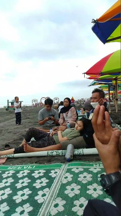 Parangtritis, hepi weekend gais !!! #wisata #pantai #parangtritis #jogja