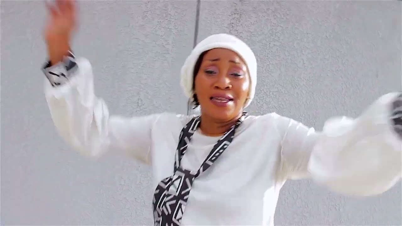 La Grande Pentecôte. Groupe ''Je ssuis m'a envoyé vers vous'' Dans Lipamboli CLIP OFFICIEL