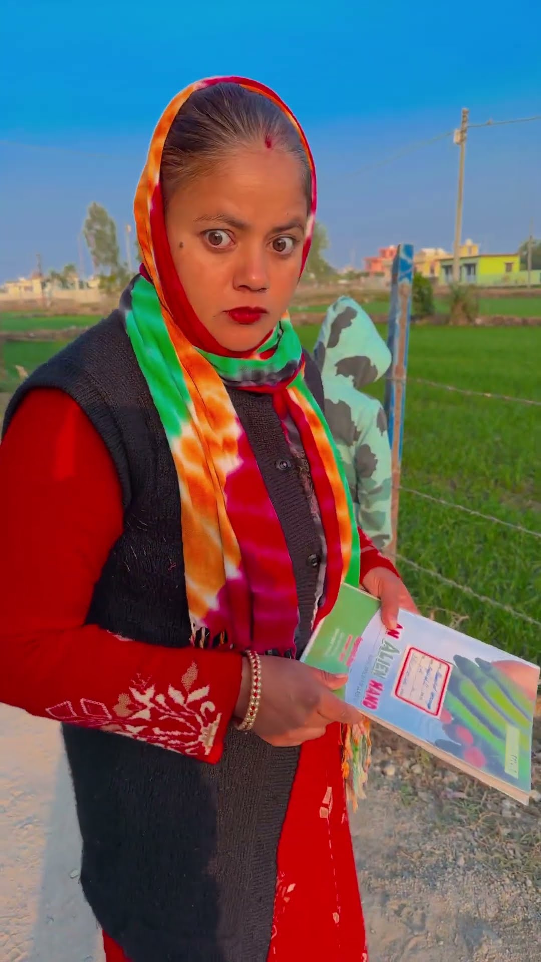 Mummy Bahar Kisko Dekh Rahi Hai ?? #shorts #maa #ghost #trending #ytshorts