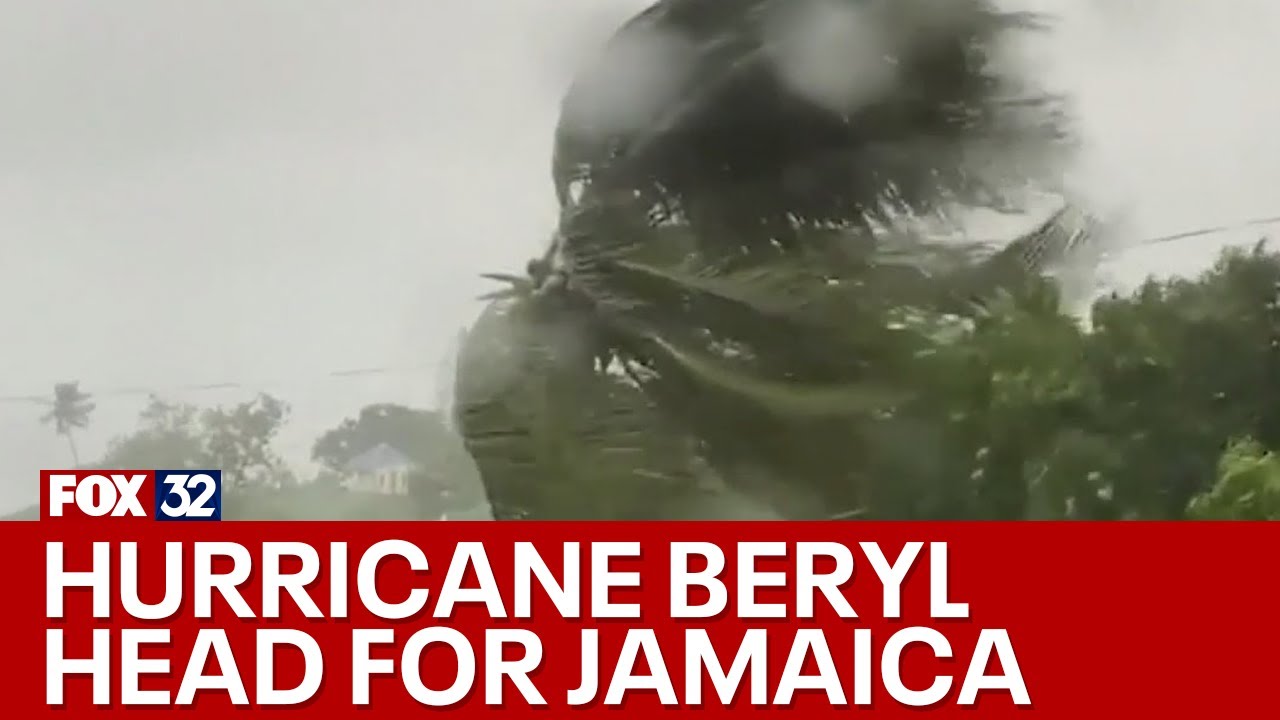 Hurricane Beryl heads for Jamaica - YouTube