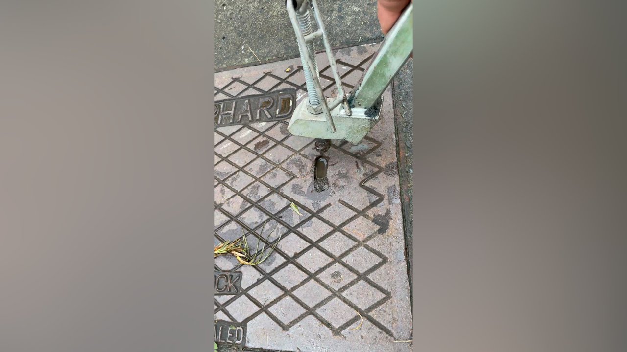 How to use a gatic lid lifter YouTube